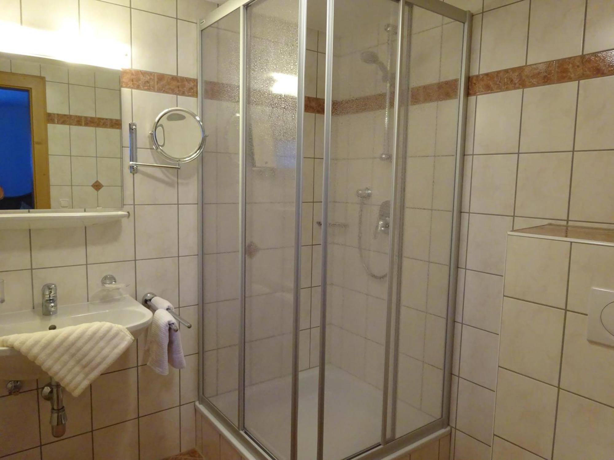 Haus Zangerl Inkl Sommer-Karte Premium Sankt Anton am Arlberg Rum bild